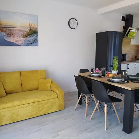 Nadmorska Ostoja Mieroszyno Koło Jastrzębiej Góry * Jastrzębia Góra